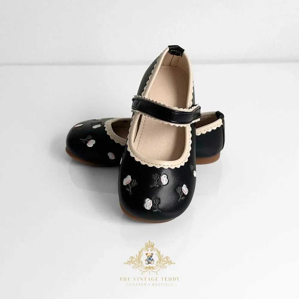 NWT Pretty Girls Mary Jane Flats Embroidered Cute Children's Shoes Black 3.5 - Picture 4 of 6